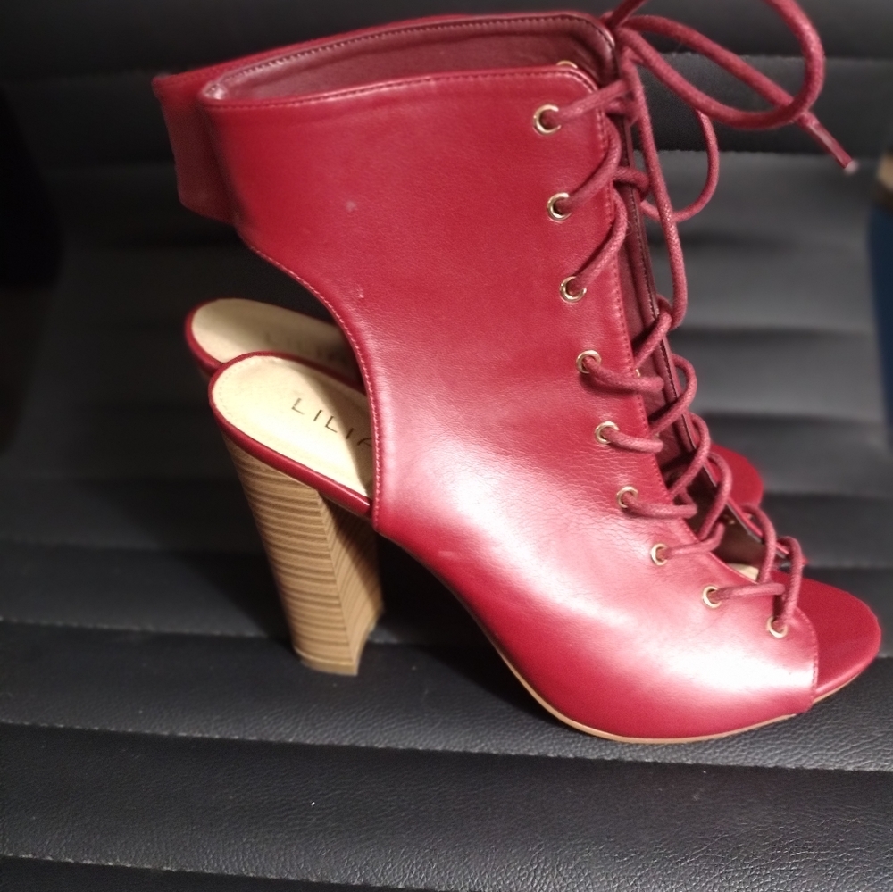 Shoes - Picture 3 of 3